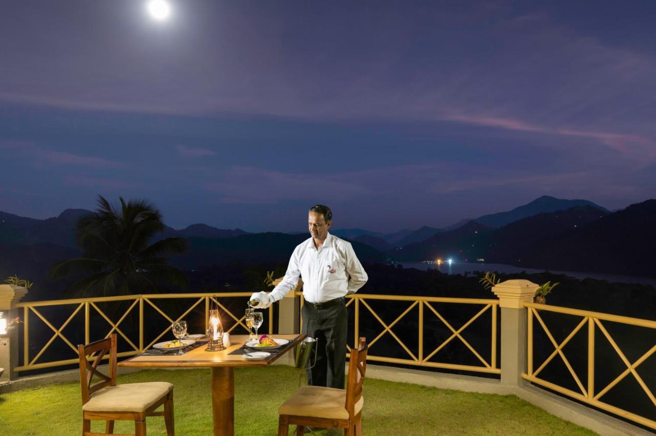 The Albatross, Kandy Digana Luaran gambar