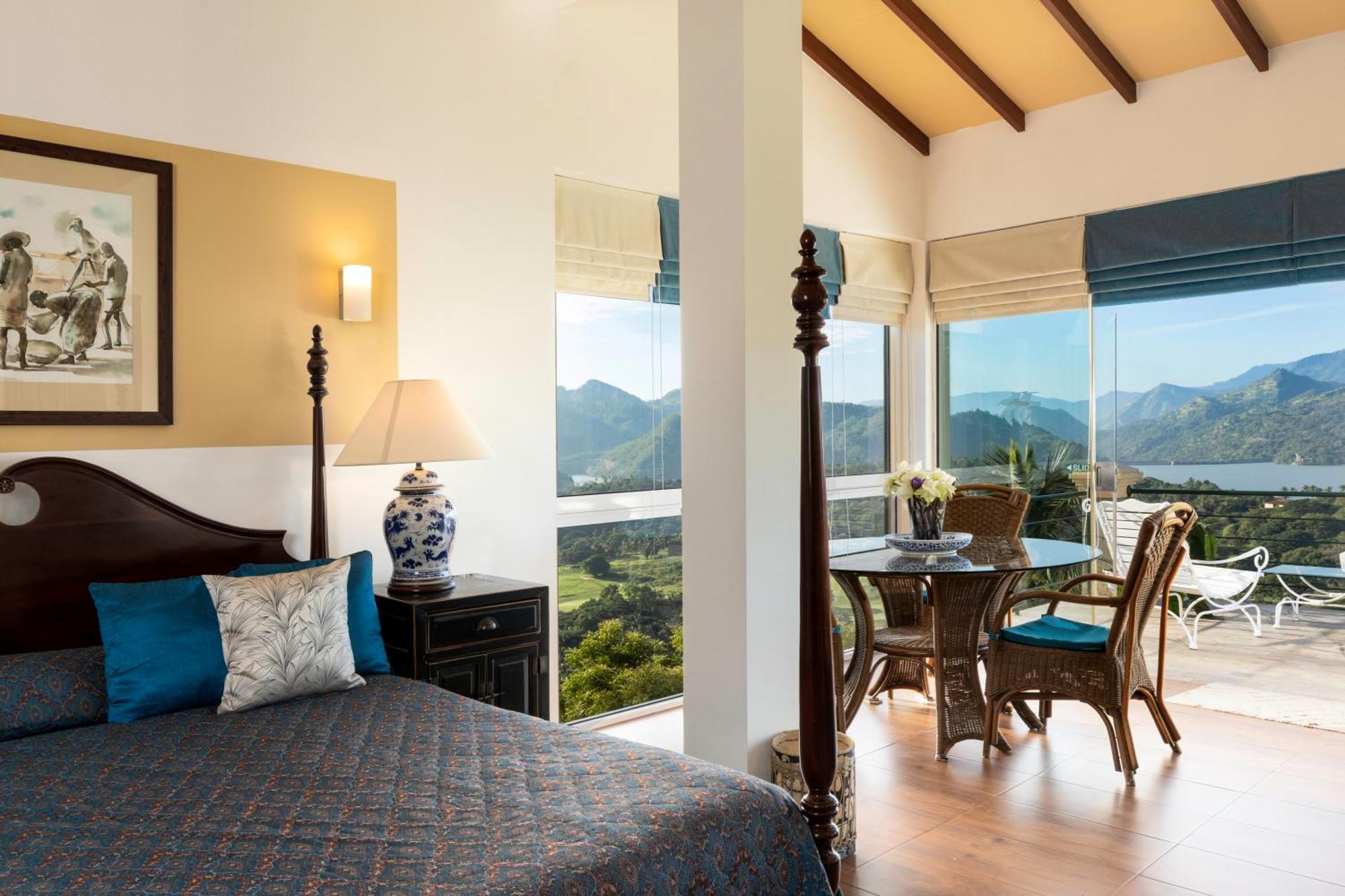 The Albatross, Kandy Digana Luaran gambar